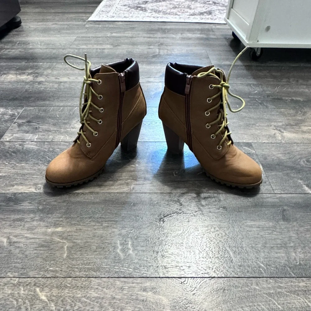 Bella Marie Boots SZ 9 NEW - Picture 3 of 9